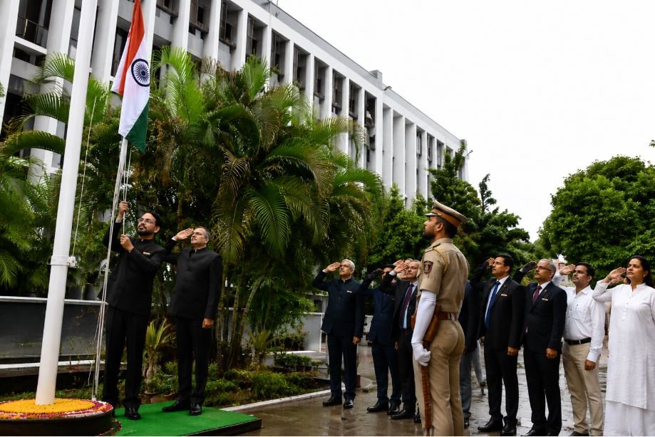 MHADA Headquarters Celebrates 80th Independence Day With Patriotic Spirit and Community Participation